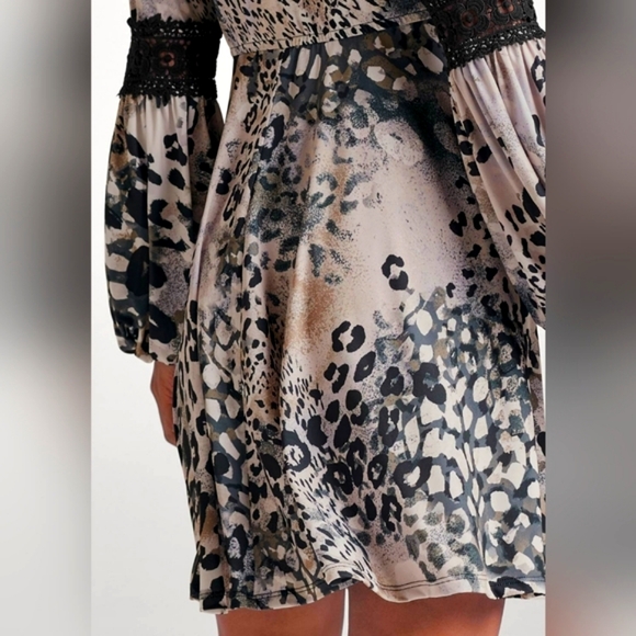 VENUS Desert Night Mixed Animal Print - Picture 5 of 8